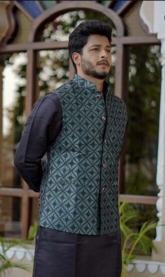 Kurta Pajama with Green Bandi